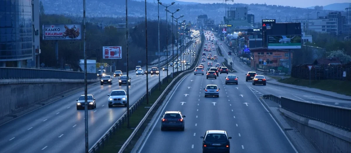 Důležité pravidla pro bezpečnost na silnicích: Zajistěte si bezpečnou jízdu každý den