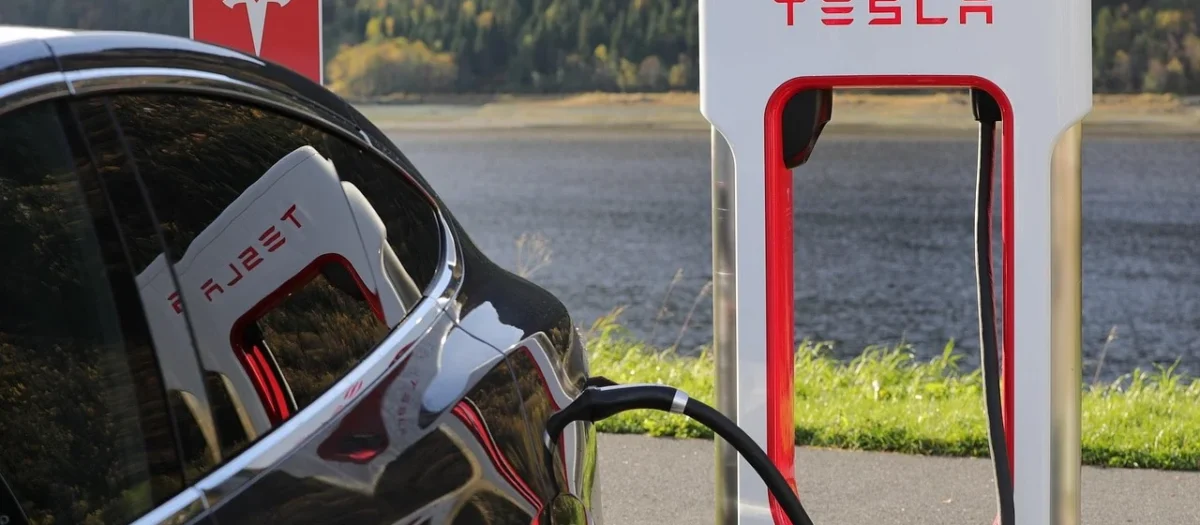 Nové trendy ve světě automobilů: Elektrifikace a autonomní technologie