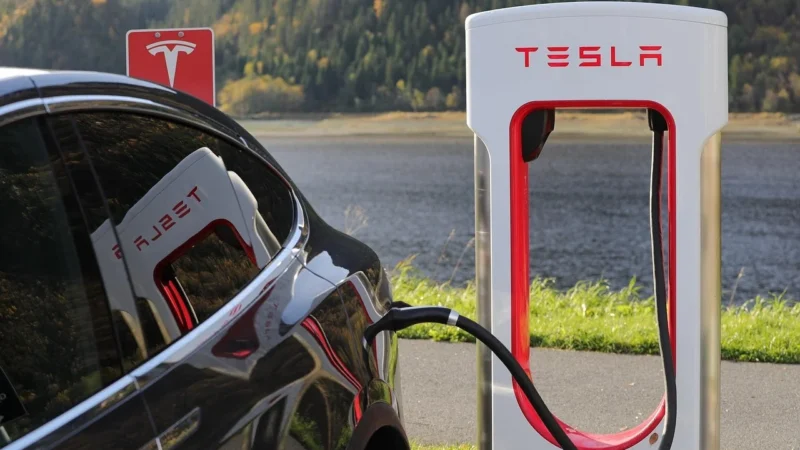 Nové trendy ve světě automobilů: Elektrifikace a autonomní technologie